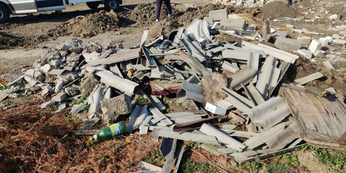 FOTO Primăria Milișăuți a fost amendată cu 45.000 de lei, pentru o groapă de gunoi amenajată ilegal