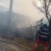 FOTO Două gospodării din Straja au fost afectate de un incendiu de proporții, provocat de o persoană