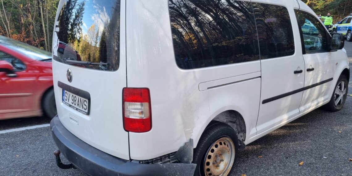 VIDEO Urmărire cu focuri de armă, pe raza localității Sucevița, după un individ beat și fără permis, care a furat o mașină