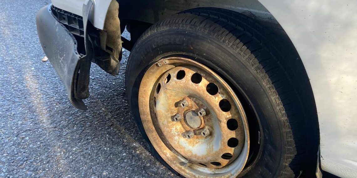 VIDEO Urmărire cu focuri de armă, pe raza localității Sucevița, după un individ beat și fără permis, care a furat o mașină