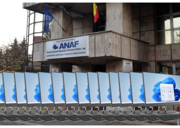 Un îngrijitor care a furat 16 calculatoare din sediul ANAF Suceava a fost condamnat la șase luni de închisoare cu suspendare. Primul calculator l-a sustras pentru a-l avea la domiciliul său, iar celelalte le-a șterpelit văzând că nu le simte nimeni lipsa