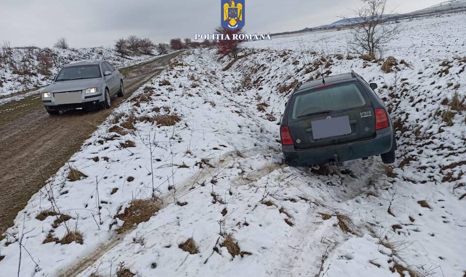FOTO Un teribilist de 21 de ani a ajuns în arestul IPJ Suceava, după o urmărire cu focuri de armă, ca în filme. Individul a sărit din mașina aflată în deplasare și s-a făcut nevăzut într-o pădure