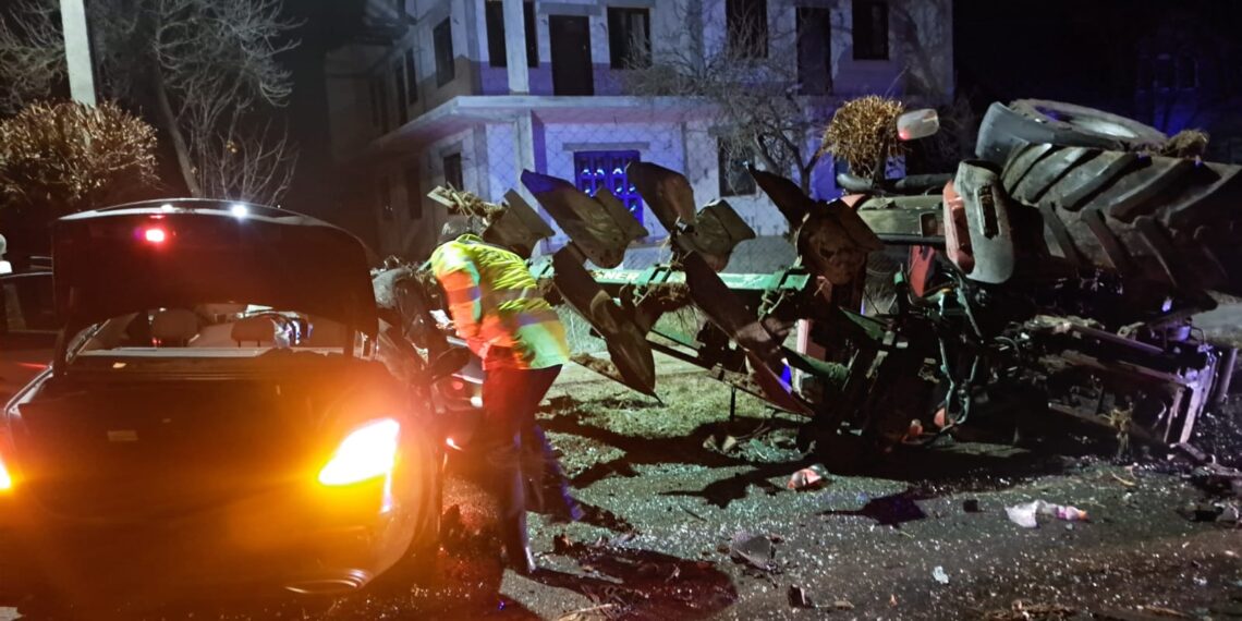FOTO Accident mortal pe raza localității Arbore, între un autoturism și un utilaj agricol