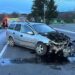 FOTO Accident rutier în localitatea Ilișești, produs de un șofer beat ce s-a izbit cu mașina în acostamentul betonat de pe marginea drumului. Trei persoane au fost rănite