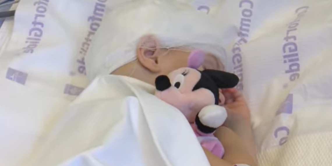 VIDEO Miracolul micuței Ilinca din Suceava: La doar trei ani, se detubează singură și învinge o tumoare de 5 cm, cu ajutorul medicilor de la Spitalul Clinic de Urgență Iași