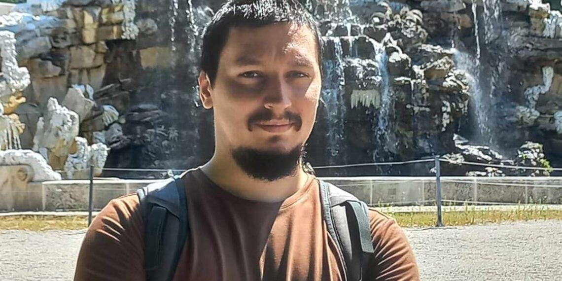 Un tânăr sucevean, student în anul II la Master, diagnosticat cu cancer colorectal, cu metastaze prezente la plămâni și ficat, are nevoie de ajutorul comunității: ”Ionuț nu vrea să se dea bătut, și pentru a-i ușura lupta lui și familiei sale, vă cerem ajutorul”