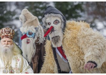 ÎPS Calinic, întrebat dacă este bine ca un creștin să participe la Festivalul Internațional al Obiceiurilor de Iarnă: ”Dacă sub protecția acestor măști se plătesc polițe adunate pe parcursul unui an, sângeroase în foarte multe cazuri, așa cum se întâmpla mai demult în localitatea Ruginoasa din județul Iași, nu este bine să faci parte din asemenea cete”