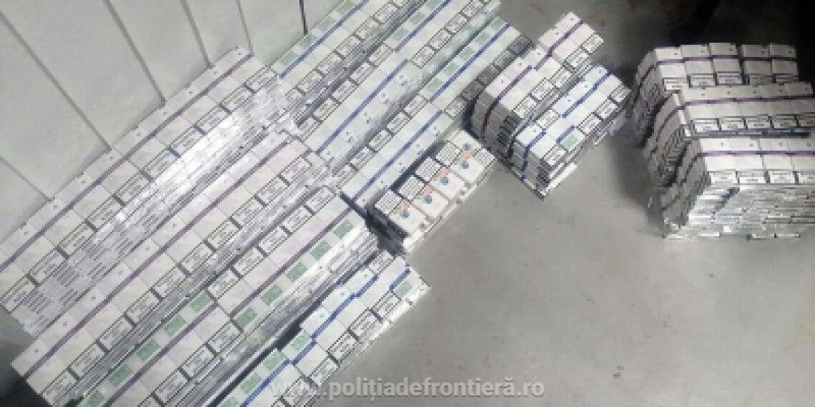 FOTO O tânără de 20 de ani a încercat să introducă în România, prin PTF Vicovu de Sus, peste 1.500 de pachete cu țigări de contrabandă. Polițiștii de frontieră i-au indisponibilizat mașina