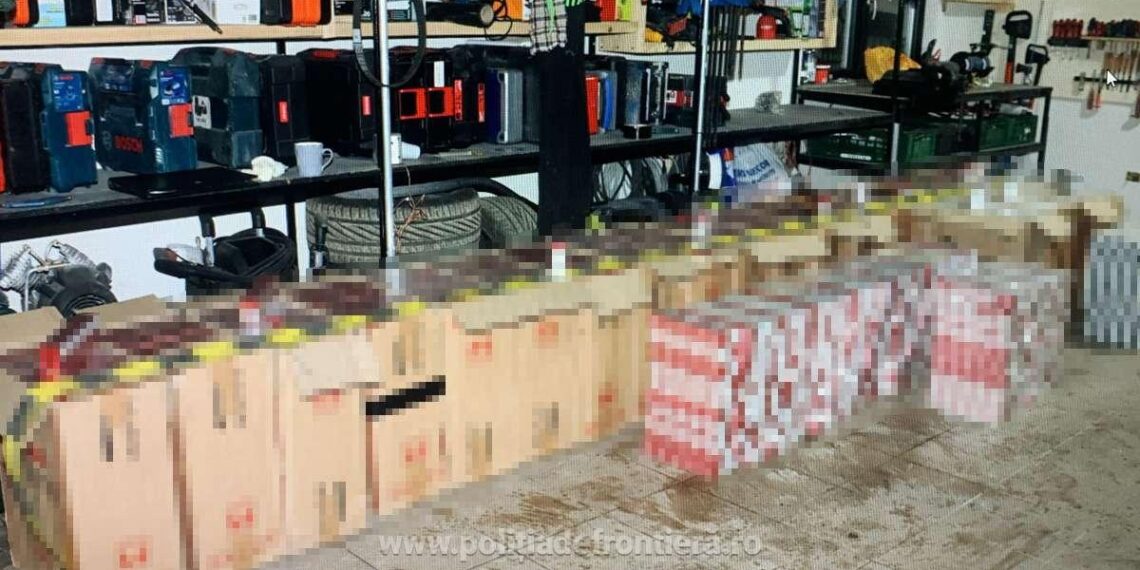 FOTO Peste 20.000 de pachete cu țigări de contrabandă, găsite într-un imobil aflat în construcție, de pe raza localității Vicovu de Sus
