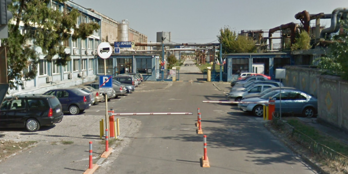 Grav accident de muncă la Ambro. Un bărbat a ajuns la spital, după ce a fost lovit în cap cu ciocanul