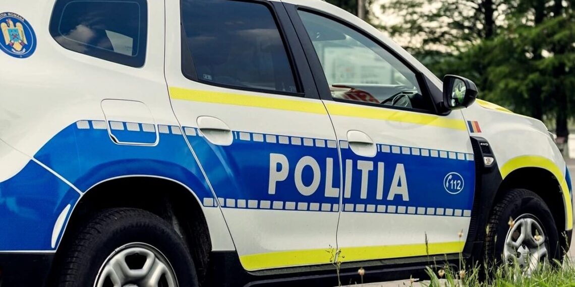 Un sucevean și-a aflat pedeapsa finală pentru că a rupt oglinzile unui Duster de Poliție, parcat în fața secției din Adâncata. Acesta va trebui să plătească aproape 1.700 de lei, daune materiale