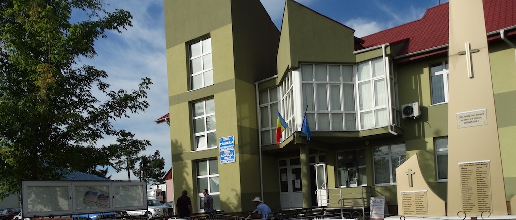 Primăria Zvoriștea plătește peste 63.000 de euro pentru servicii de întreținere a iluminatului public