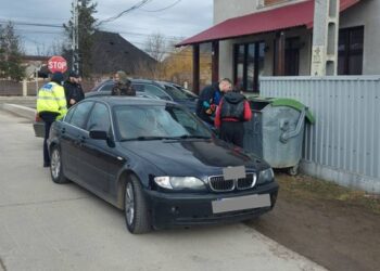 FOTO Un hoț de mașini defecte se ”răcorește” în arestul IPJ Suceava, după ce a furat un BMW lăsat la un service auto din Marginea. Individul a abandonat mașina pentru că era stricată și a încercat să fure un alt autoturism defect
