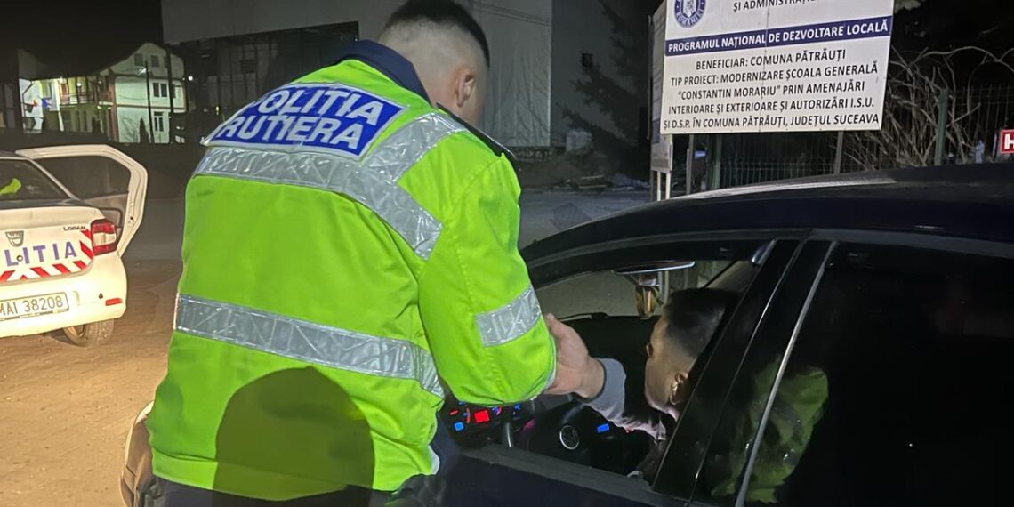 FOTO Polițiștii suceveni au reținut peste 40 de permise de conducere și au aplicat 475 de amenzi, în valoare de circa 280.000 de lei, în două zile