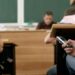 Un elev care susținea simularea examenului de Bacalaureat la Biologie, la Colegiul ”Alexandru cel Bun” Gura Humorului, a fost eliminat după ce a fost depistat cu un telefon