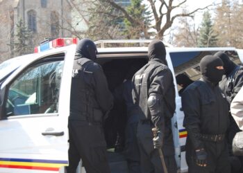 Percheziții la școli de șoferi din Salcea și Suceava, într-un dosar de evaziune fiscală. Prejudiciul este de circa 600.000 de lei