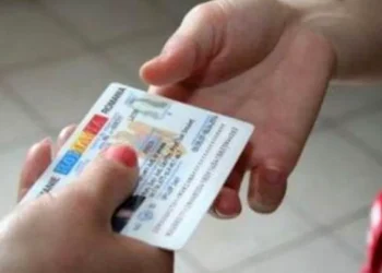 Un tânăr din Burdujeni a sunat la 112, pentru că tatăl său i-a furat din buzunar buletinul iubitei sale