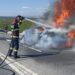 VIDEO Un autoturism s-a făcut scrum pe centura ocolitoare a municipiului Suceava, din cauza unui scurtcircuit
