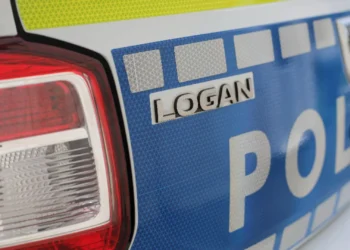 Polițiștii caută un rădăuțean arestat la domiciliu pentru trafic de droguri, care a fugit de acasă, după ce a aflat că a fost condamnat definitiv la patru ani de închisoare
