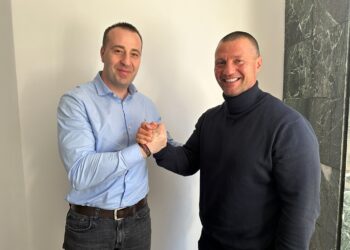 VIDEO Sportivul sucevean Sorin Mihalescul s-a alăturat echipei lui Lucian Harșovschi, înscriindu-se în PNL Suceava: ”Mă bag! Pentru suceveni și pentru că vreau un alt suflu pentru Suceava!”