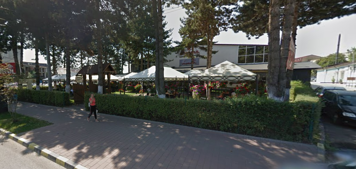 Dosar penal pentru un tânăr de 20 de ani, care a furat o sticlă de Jack Daniels din barul restaurantului Vivendi, în timp ce sărbătorea o aniversare. Acesta a consumat băutura cu mai mulți invitați