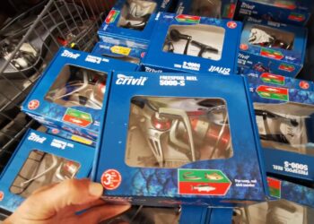 Un sucevean beat a încercat să fure accesorii de pescuit, în valoare de aproape 300 de lei, dintr-un magazin Lidl din Burdujeni