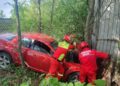 FOTO Un tânăr de 19 ani a ajuns la spital, după ce a ieșit cu mașina în afara drumului, în zona fostei ”Termica”