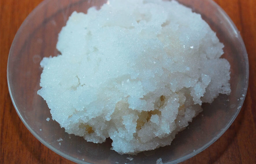 Doi ani și opt luni de închisoare cu suspendare, pentru un tânăr care și-a cumpărat aproape 50 de grame de amfetamină de pe internet. Autoritățile judiciare române au fost sesizate, după ce marfa a fost depistată în aeroportul din Frankfurt