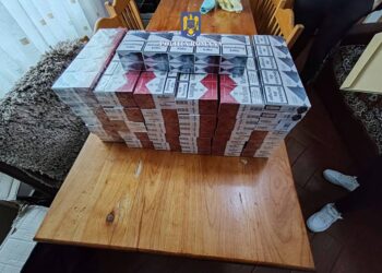 FOTO Polițiștii au luat la puricat contrabandiștii din municipiul Suceava și din localitățile din apropiere. Țigări de contrabandă și alte bunuri în valoare de circa 40.000 de lei au fost confiscate, după 23 de percheziții domiciliare