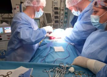 FOTO O nouă premieră medicală la Spitalul Clinic Județean de Urgență Suceava. Glandă tiroidă extrem de voluminoasă, operată cu succes