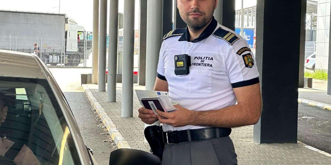 Urmărit internațional pentru infracțiuni informatice, depistat în PTF Siret