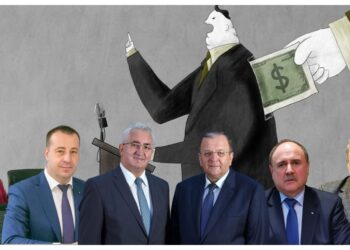 TU ȘTIAI? Președintele și vicepreședinții Consiliului Județean Suceava au salarii mai mici decât primarul și viceprimarii municipiului Suceava. Gheorghe Flutur câștigă puțin mai mult decât viceprimărița Teodora Munteanu, care se ”chinuie” lunar cu un salariu de peste 12.000 de lei