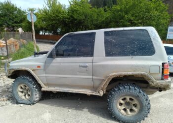 UPDATE! VIDEO: Șoferul urmărit cu focuri de armă prin localitatea Putna a fost amendat cu 10.735 de lei și a rămas pieton pentru 150 de zile. Individul conducea un autoturism neînmatriculat, fără ITP și RCA