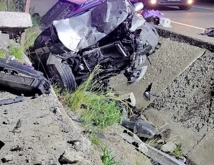 FOTO Accident rutier pe raza comunei Poiana Stampei. Trei persoane au fost grav rănite
