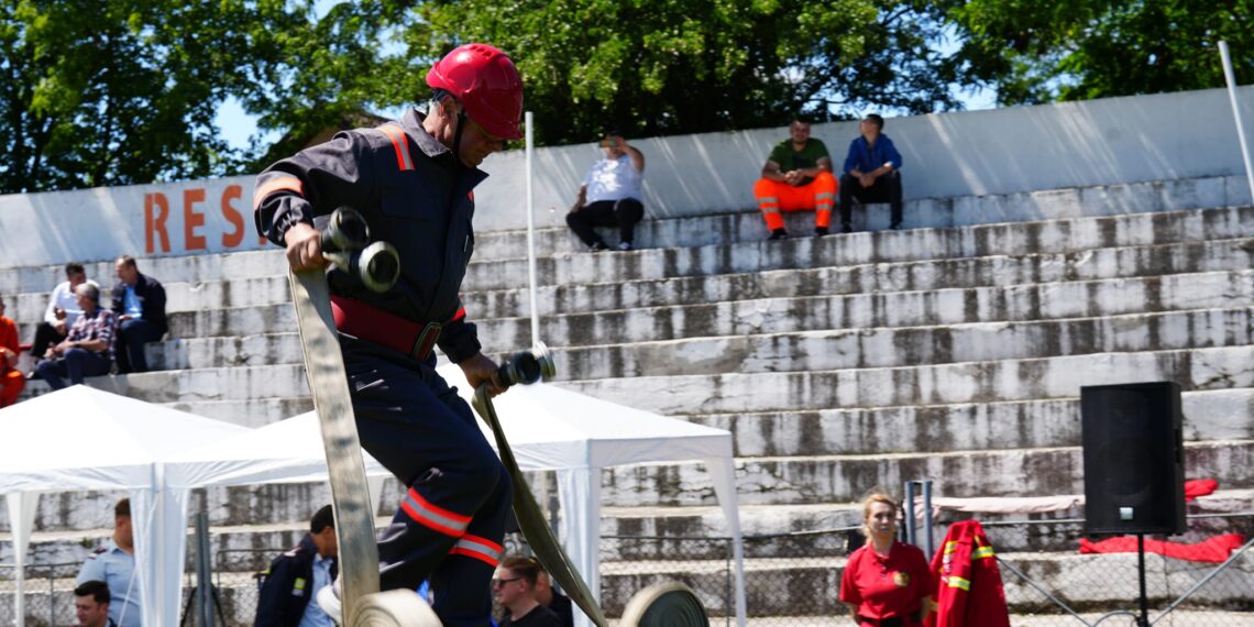 FOTO Etaja județeană a concursurilor Serviciilor Voluntare/Private pentru Situații de Urgență din județul Suceava s-a desfășurat pe Stadionul ”1 Mai” din municipiul reședință de județ