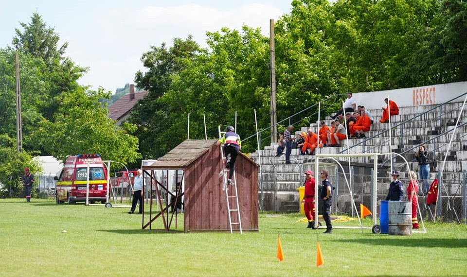 FOTO Etaja județeană a concursurilor Serviciilor Voluntare/Private pentru Situații de Urgență din județul Suceava s-a desfășurat pe Stadionul ”1 Mai” din municipiul reședință de județ