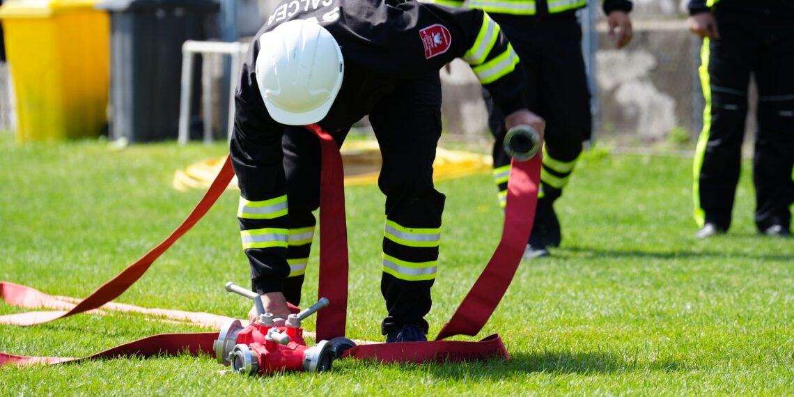 FOTO Etaja județeană a concursurilor Serviciilor Voluntare/Private pentru Situații de Urgență din județul Suceava s-a desfășurat pe Stadionul ”1 Mai” din municipiul reședință de județ