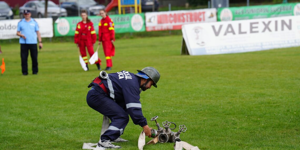 FOTO Etaja județeană a concursurilor Serviciilor Voluntare/Private pentru Situații de Urgență din județul Suceava s-a desfășurat pe Stadionul ”1 Mai” din municipiul reședință de județ