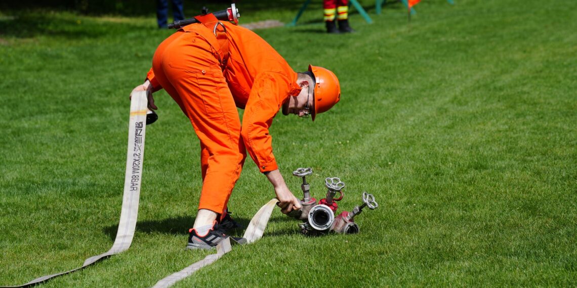 FOTO Etaja județeană a concursurilor Serviciilor Voluntare/Private pentru Situații de Urgență din județul Suceava s-a desfășurat pe Stadionul ”1 Mai” din municipiul reședință de județ