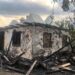 FOTO Pagube de circa 5.000 de euro în urma incendiului izbucnit la o casă de pe strada Gheorghe Doja din Suceava. Focul a pornit de la un scurtcircuit electric la un cablu improvizat