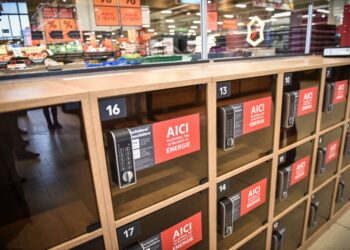 Hoții i-au furat cumpărăturile unei sucevence din dulapul de securitate al magazinului Kaufland