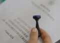 O femeie a fost sancționată contravențional pentru că a fotografiat buletinul de vot, într-o secție de votare din Ipotești