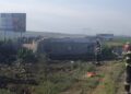 VIDEO Detalii despre carnagiul de pe DN2, pe raza localității Cumpărătura. O familie din Volovăț, ce se întorcea de la mare cu mașina pe o platformă, a fost spulberată de un TIR condus de un ucrainean care a adormit la volan