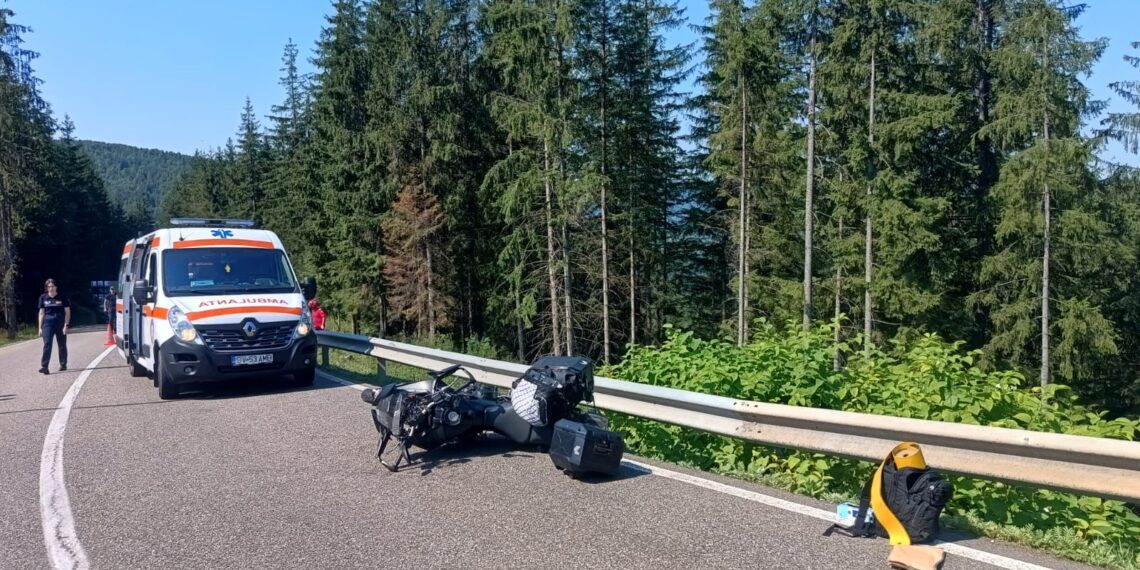 FOTO Detalii privind accidentul mortal din Sadova, unde au fost implicate o motocicletă și două autoutilitare. Soția polonezului ce a efectuat o depășire neregulamentară cu motocicleta a decedat