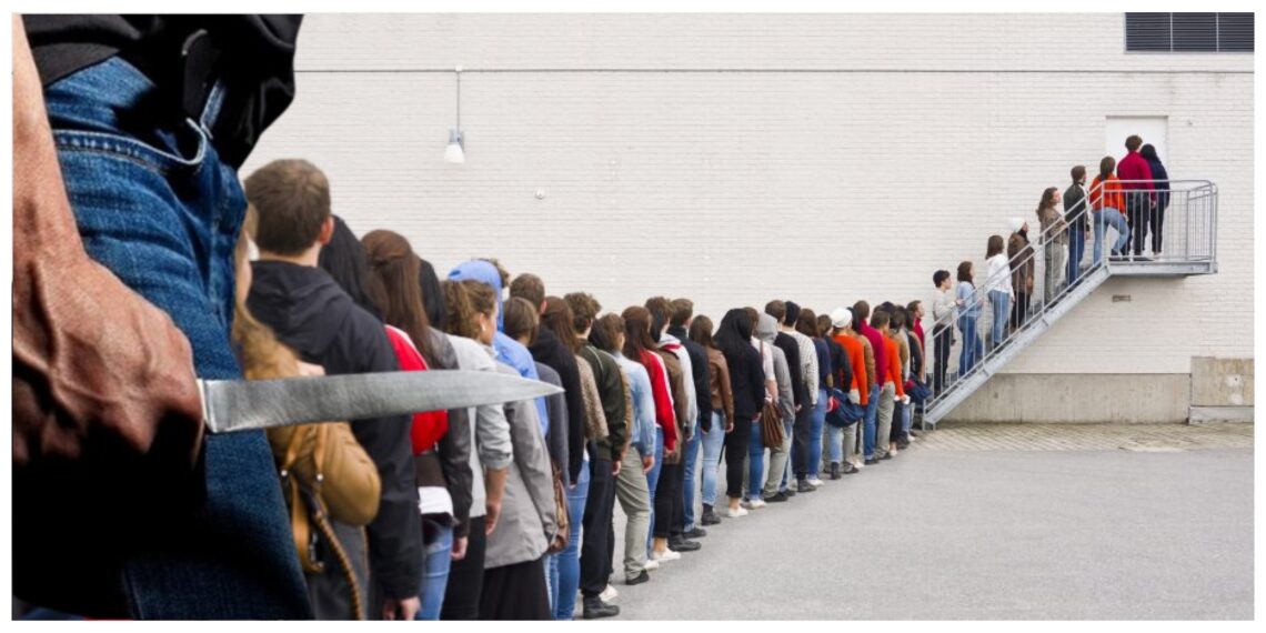 7 ani și 3 luni de închisoare pentru un bărbat care a încercat să ucidă un cetățean cu un cuțit. Agresorul nu mai avea răbdare să stea la coada formată la sediul AJOFM pentru eliberarea unei adeverințe necesare dosarului de ajutor social