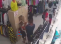 VIDEO Un copil însoțit de părinții săi a furat o sacoșă cu documente din dulapul destinat bagajelor clienților magazinului Diana Shopping din Suceava