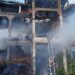 FOTO Incendiu de proporții la o casă din Dumbrăveni. Pompierii intervin cu șase autospeciale de stingere
