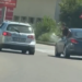 VIDEO Doi șoferi veniți de la țară, amendați și lăsați pietoni în Suceava pentru că s-au dat în stambă pe DN17