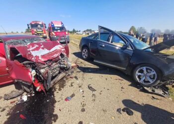 Un ”englez” din Voitinel, fără permis de conducere, a provocat un accident rutier și a fugit de la fața locului. Două persoane nevinovate au ajuns la spital