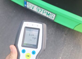Șoferii de pe autobuzele TPL Suceava se întrec în alcoolemii în timpul programului de muncă. Polițiștii au identificat doi șoferi beți în centrul Sucevei